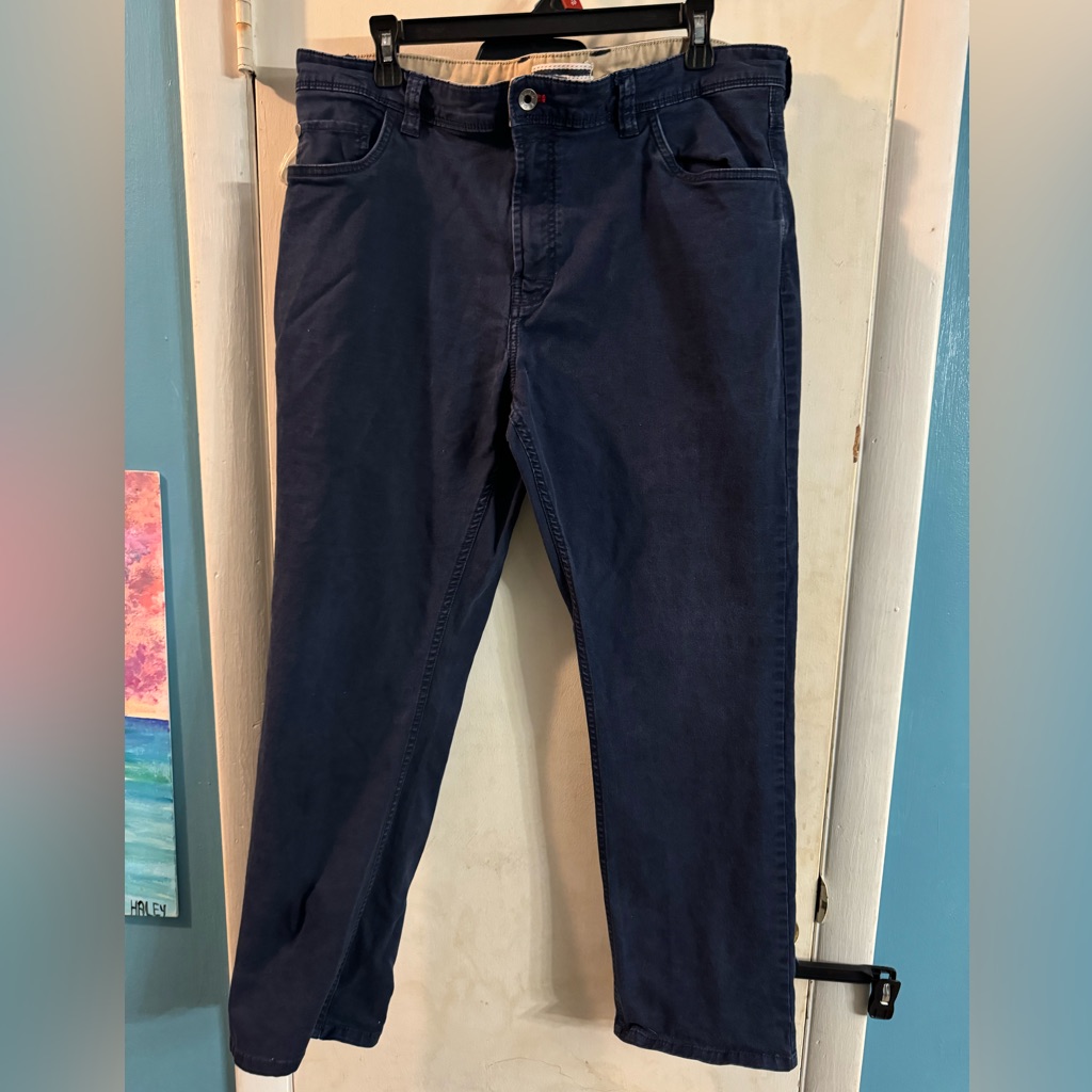 Izod 36x30 Straight Leg Pants